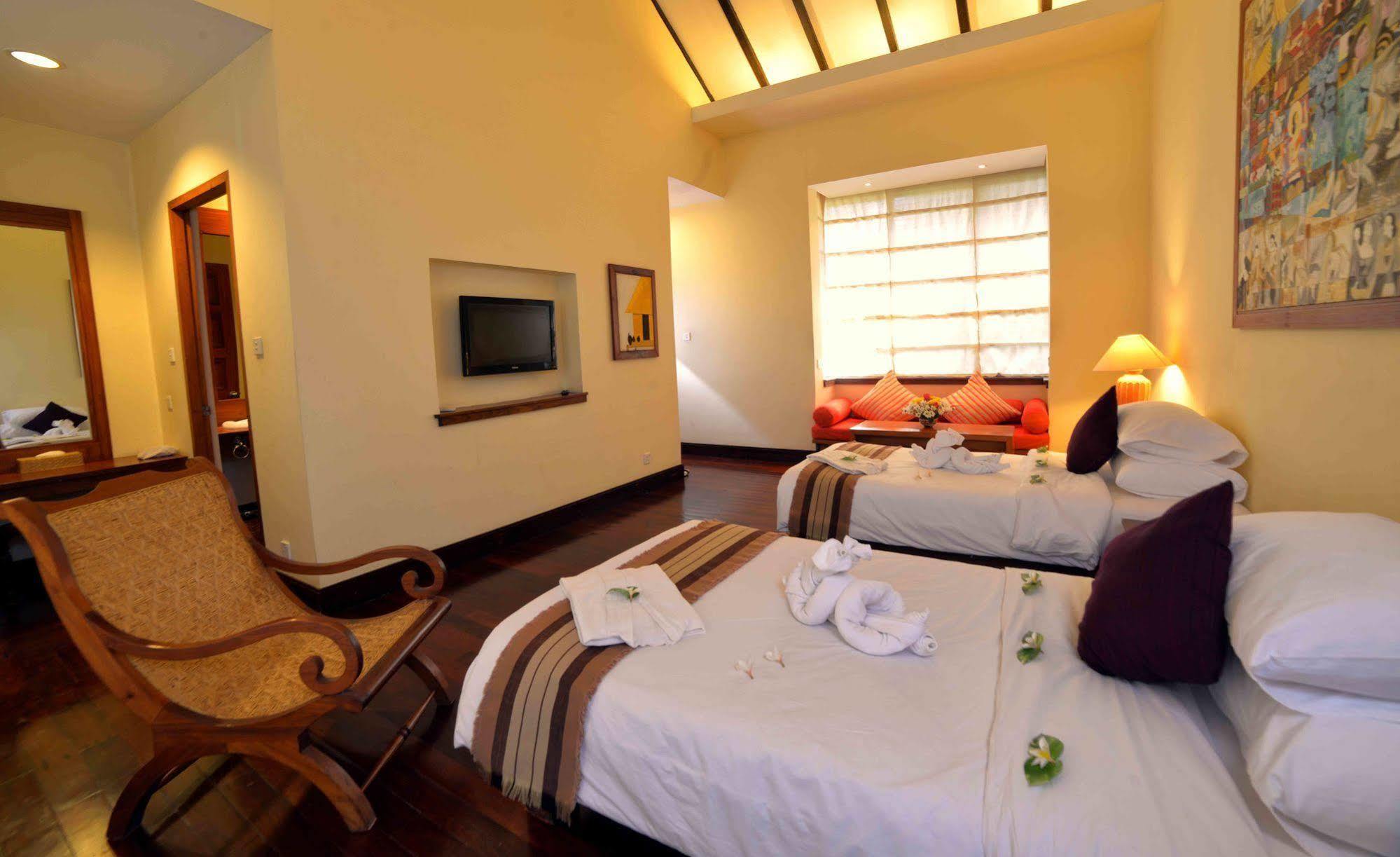 The Hotel @ Tharabar Gate Bagan Exterior photo