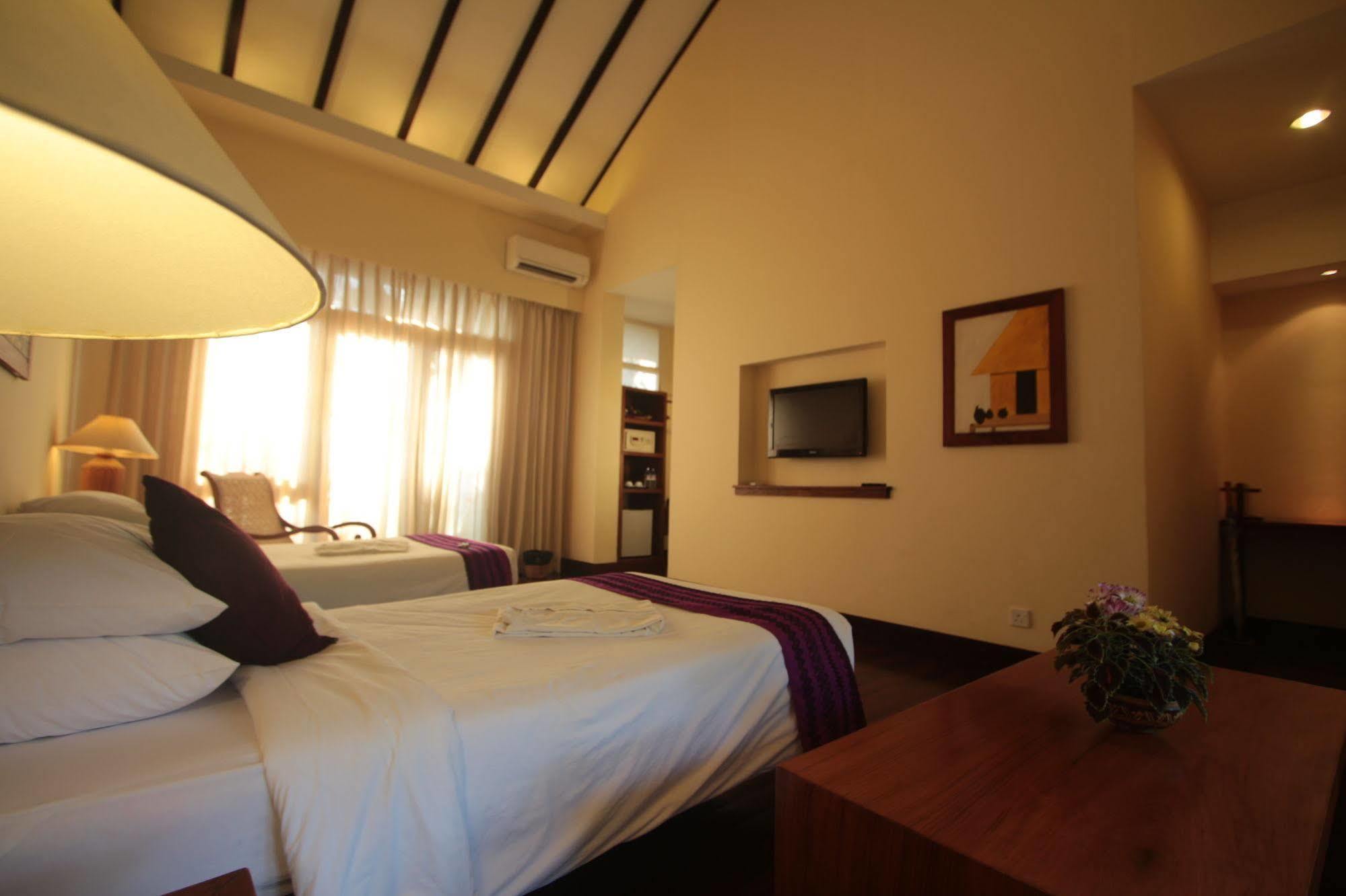 The Hotel @ Tharabar Gate Bagan Exterior photo